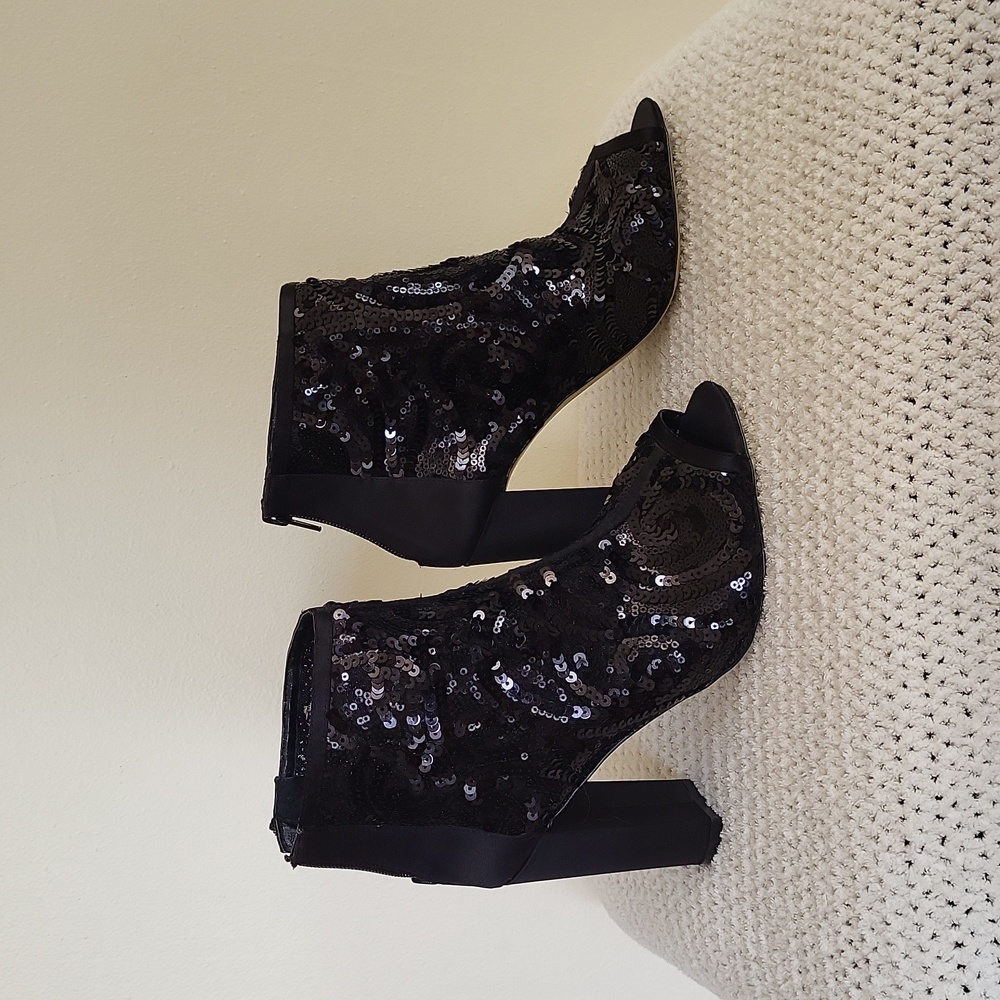 AUDREY BROOKS BLACK SEQUIN BOOTS, SIZE 6.5